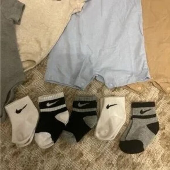 Nike bundle - Picture 5 of 5